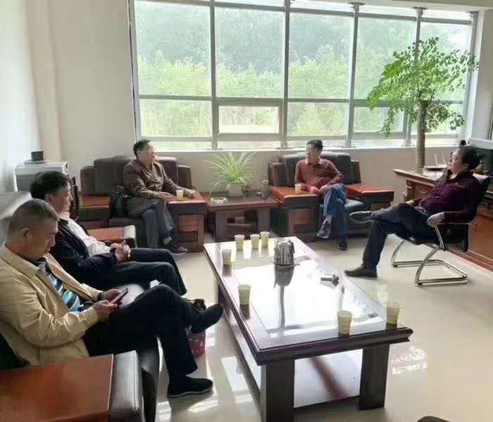 许昌智工方总陪同坚果协会会长调研周口炒货厂